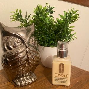 Clinique Dramatically Different Moisturizing Lotion